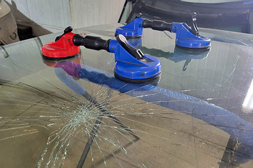 Showcase your windshield repair or replacement services to local Kelowna and surrounding area customers.
